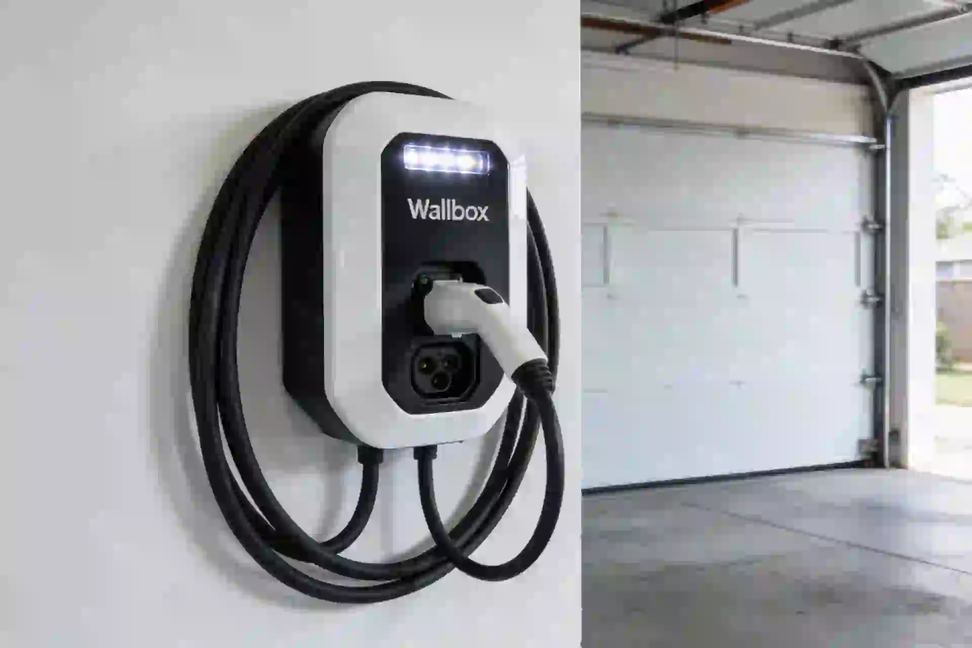 Installation borne de recharge à Saint-Aubin-lès-Elbeuf